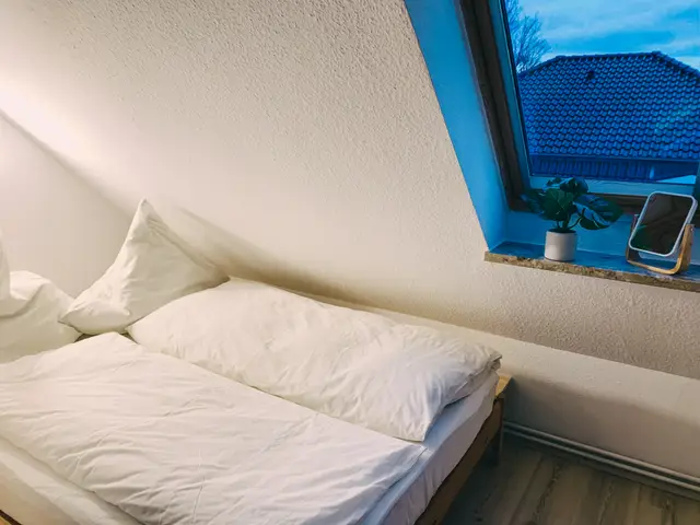 Bett unter der Dachschräge, Dachgeschoss Düsternbrook