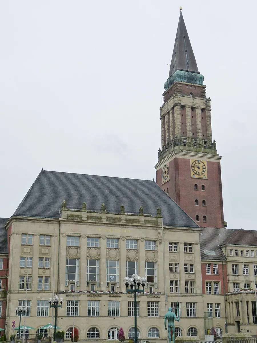Kieler Rathaus mit Rathausturm